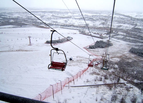 京郊现“不拥挤”滑雪场 可同时接待5000人