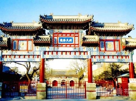 新年祈福 北京七大寺庙烧香寻幽