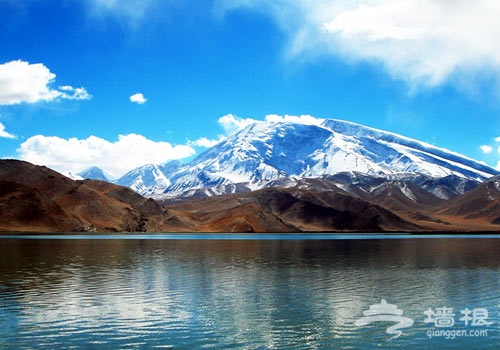 新疆喀什地区的喀拉库勒湖
