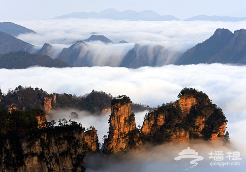 天子山云瀑