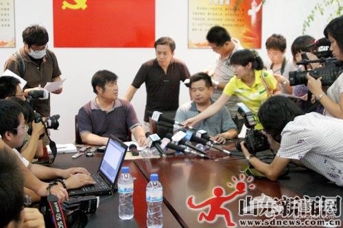 济南动物园大熊猫泉泉因吸入有毒烟雾死亡