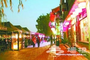 北京夜生活腹地:后海酒吧街