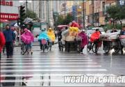 北京阴雨连绵秋意浓　中秋天气晴好利赏月