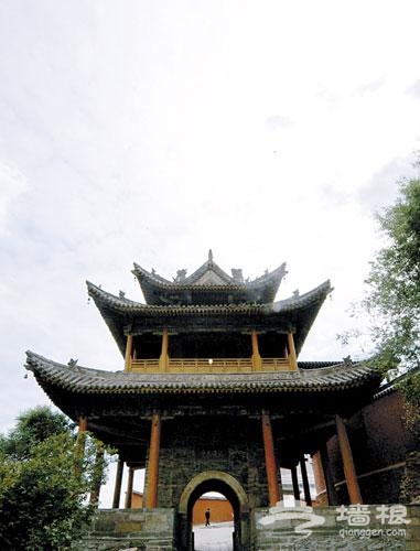 五台山风景区内的钟楼 　　新华社发 孟晨光 摄