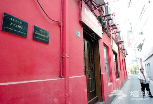 田子坊原是上海老厂区，经改造后变为创意产业园　　新华社记者 刘颖 摄