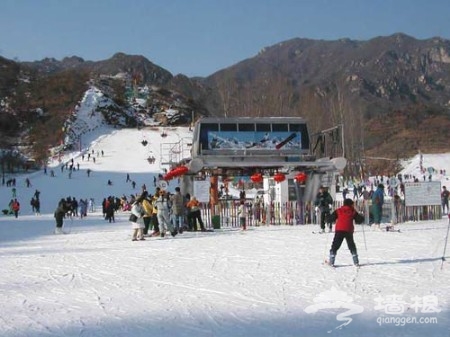 京城寻欢 滑雪最好去处[墙根网]