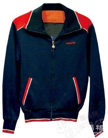 日产复刻西德三叶草运动服，599元。