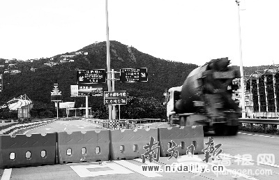 2010旅游大事件 共同铭记24个旅游表情[墙根网]