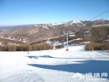 南山滑雪场：休闲为主戏雪赏雪为辅