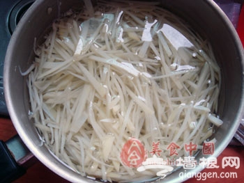 凉拌芹菜&凉拌土豆丝[墙根网]