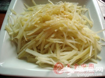 凉拌芹菜&凉拌土豆丝[墙根网]