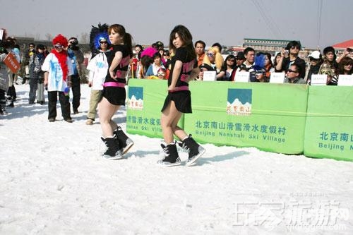 南山&ldquo;光猪&rdquo;节最后狂欢