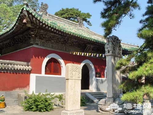 春日京郊去朝佛 赏景祈福两全其美[墙根网]
