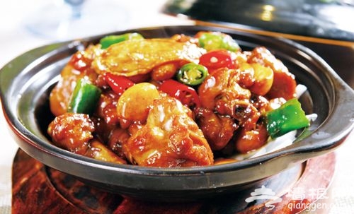 来一场华丽的穿越 在北京乘UFO享用大餐