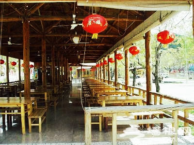 隆沂轩 与千年古寺一墙之隔