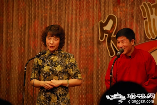 说起“相声脸”,女演员也不例外——刘春晖,庞君,是挺有名的演员 摄影:夏宇飞 说起“相声脸”,女演员也不例外——刘春晖,庞君,是挺有名的演员 摄影:夏宇飞