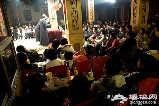 热闹的现场,摄于中国大剧院小剧场 摄影:王会堂 热闹的现场,摄于中国大剧院小剧场 摄影:王会堂