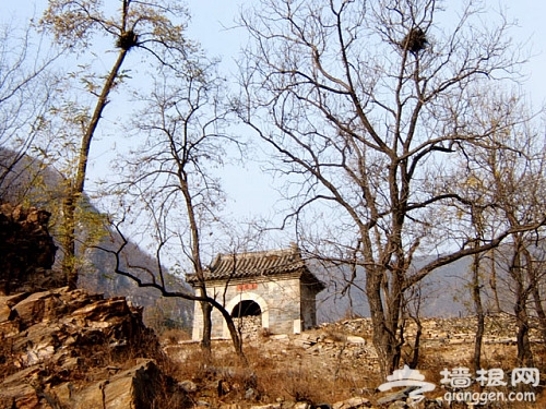 探秘北京古村镇 “地下长城”张坊古战道[墙根网]