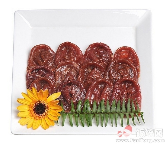 夏天吃火锅 更具豪爽情[墙根网]