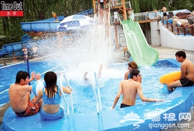 全国水上乐园 体验初夏的激情与速度