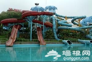 全国水上乐园 体验初夏的激情与速度