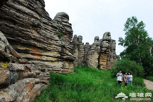 探秘阿斯哈图石林 赤峰旅游攻略[墙根网]