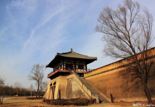 实拍涿州影视基地虚实难辨的布景