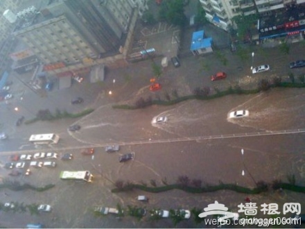 突遇暴雨 北京“看海”全攻略[墙根网]