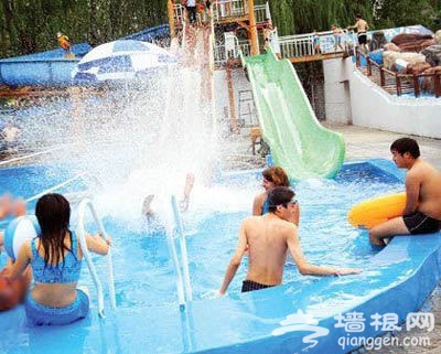 夏日朝阳公园 沙滩泳池随你挑