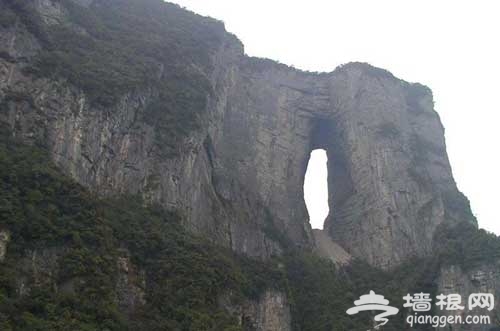北京天门洞景区：越野赛车的最佳之地
