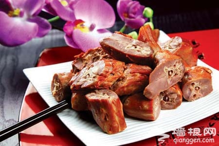 京城最好吃的四根鸭脖 让你啃一下就上瘾