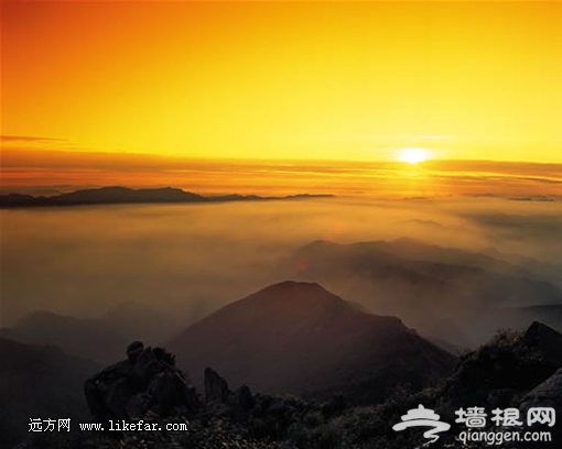 雾灵日出 摄影：佚名