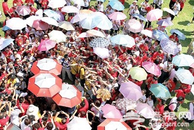 阔绰中国游客成多国“摇钱树”[墙根网]