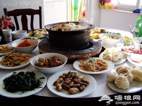 上班族周末必吃美食 乡间淳朴食物调情[墙根网]