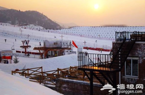 雪顿木屋 南山滑雪场最具浪漫色彩的宿营地