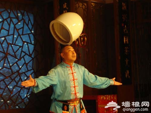 北京老舍茶馆:北京文化的人文地标(图)