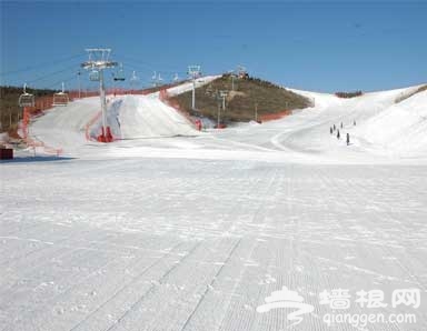 过年不用走太远 北京周边感受“冰火两重天”