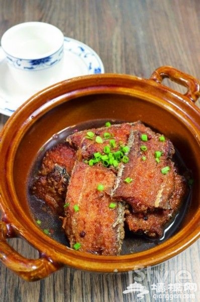 红炉家常菜 红红火火的亲民菜[墙根网]