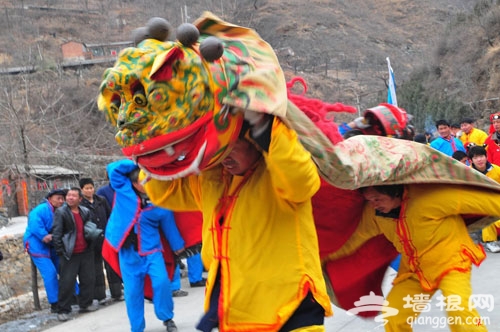 守岁过大年扎堆农家乐：越是土得掉渣 年味越浓