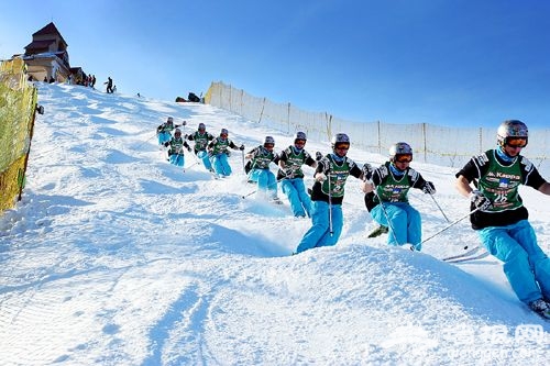雪多人少易撞星 到南山感受滑雪时尚(图)