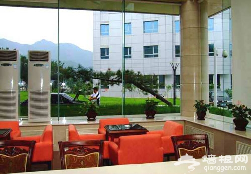 大雁楼宾馆：全湖景半岛酒店