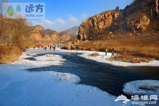 白河走冰的人们 (摄：山水行)
