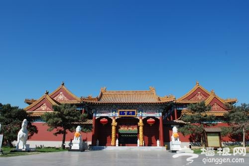 北京平西王府酒店：王府深处的紫檀龙床
