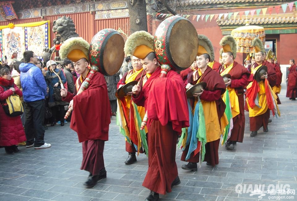 北京雍和宫举行“打鬼”仪式 祈求新年吉祥[墙根网]