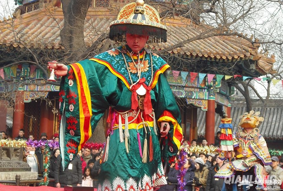 北京雍和宫举行“打鬼”仪式 祈求新年吉祥[墙根网]
