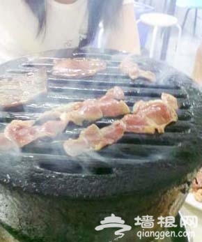 人气超旺的老北京炙子烤肉——大槐树[墙根网]