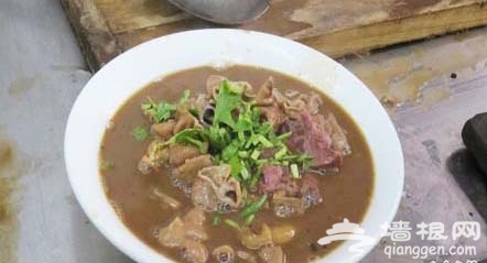 寻老北京火爆卤煮店[墙根网]