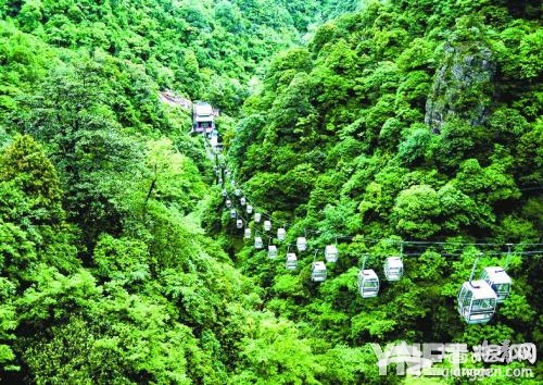 近半5A级景区门票过百 高价背后有“三大推手”