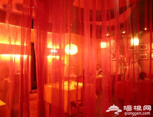 云起茶餐厅 行到水穷处 坐看云起时