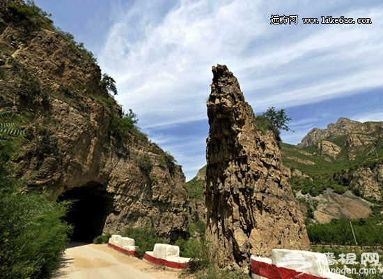 徒步张家口幽州峡谷 林中露营水边烧烤